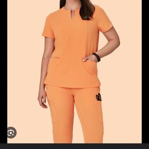 Mandala 9 pocket jogger scrub pants